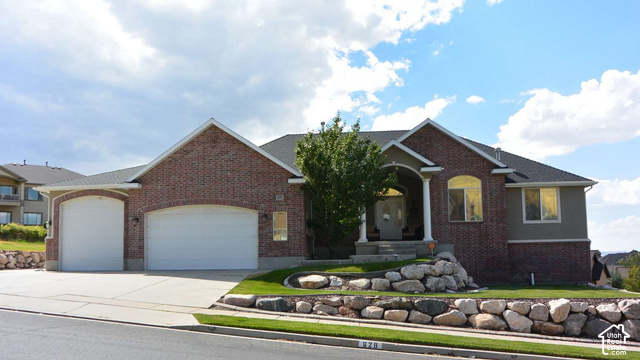 628 Eagle Pass — photo