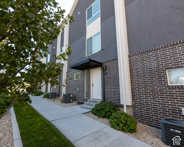 72 E Hamblin Ln., Clearfield, UT 84015 — photo 3