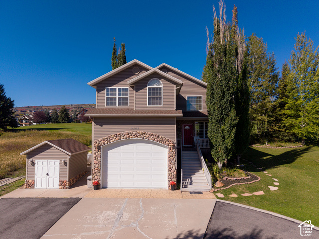 2565 S Country Club Dr — photo