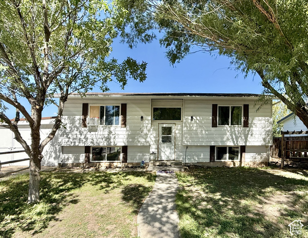 240 W 350 N — photo