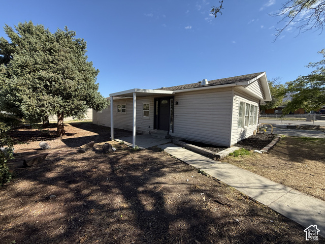 684 W Fleetwood Dr — photo