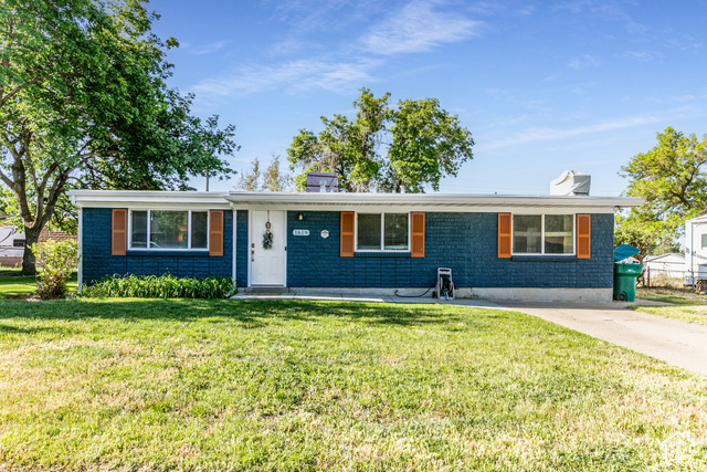 1619 N Davis — photo