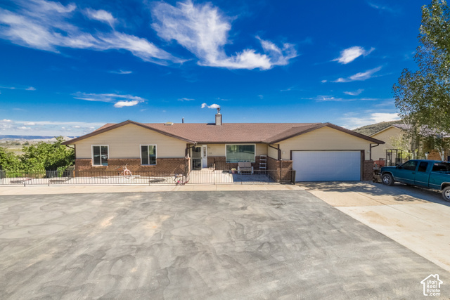 1618 N Hilltop Dr — photo