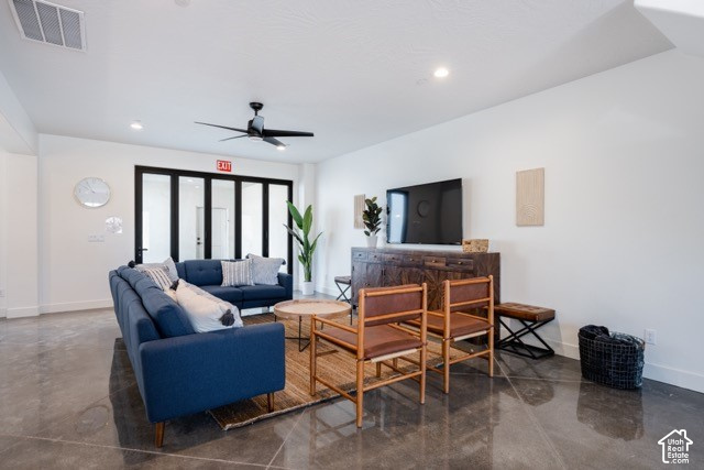 4234 W Cambridge Pkwy — photo