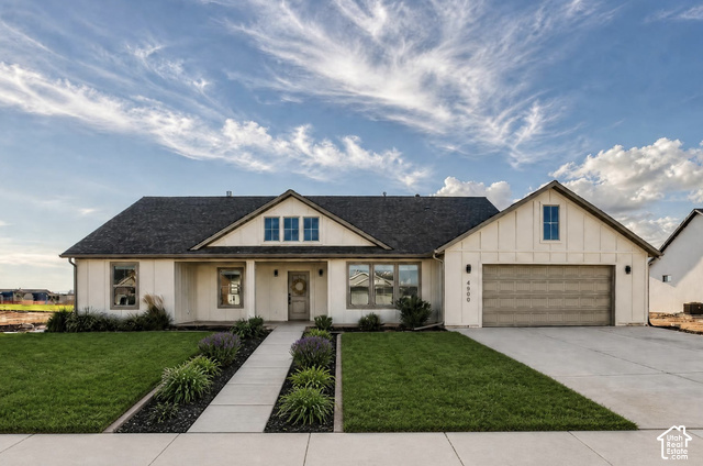 4909 N Winchester Dr — photo
