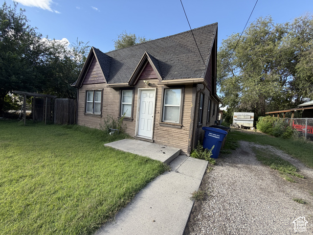 950 W Montague Ave — photo