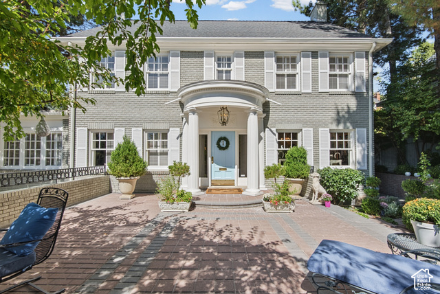 1487 E Arlington Dr — photo