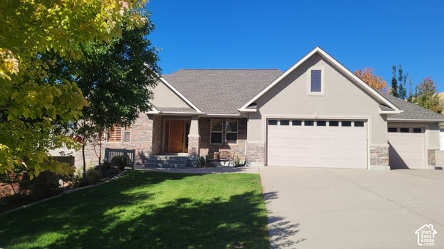 1553 Oakview Dr — photo