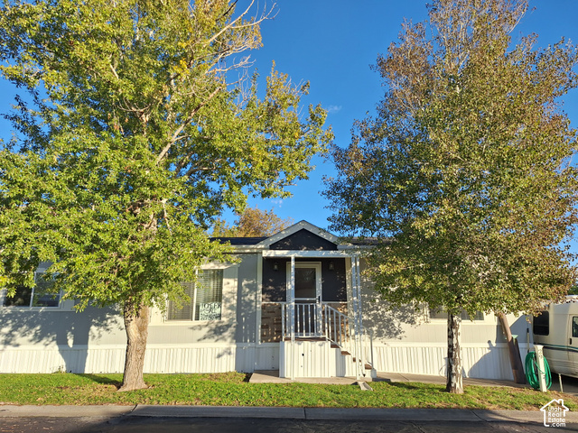 29 1128 S Lloyd Rd #29 — photo