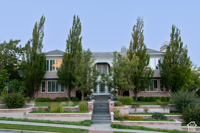 2864 E Kennedy Dr — photo