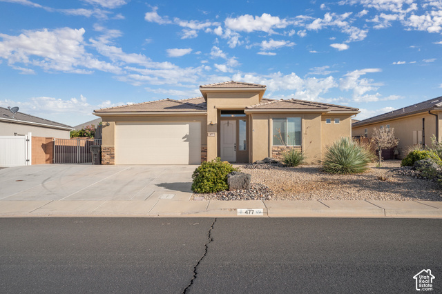 477 E Todd Pl — photo