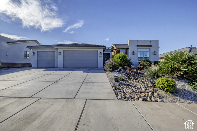 3008 E Photinia Dr — photo