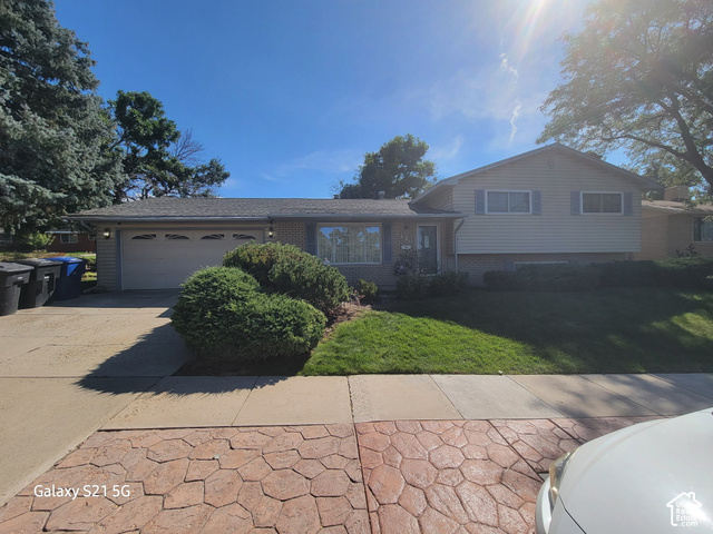2446 E Sundown Ave — photo