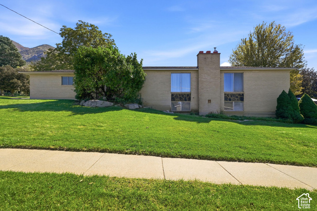 635 S Mountain Rd — photo