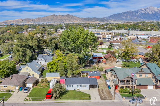 153 E 600 N — photo