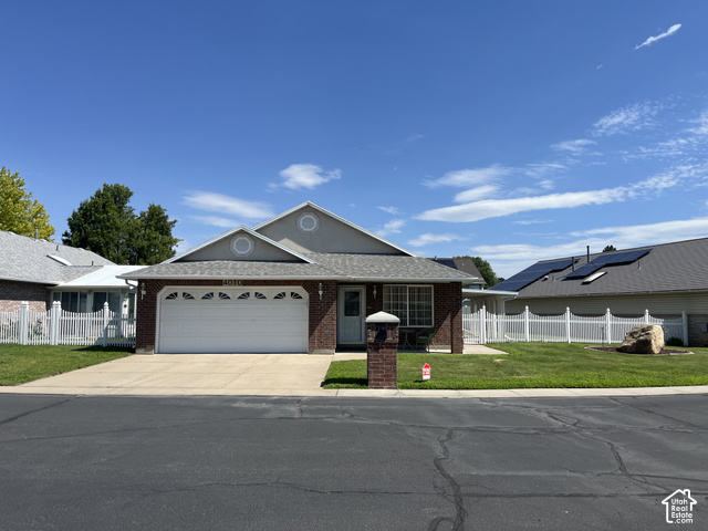 4010 Meadow Wood Dr — photo
