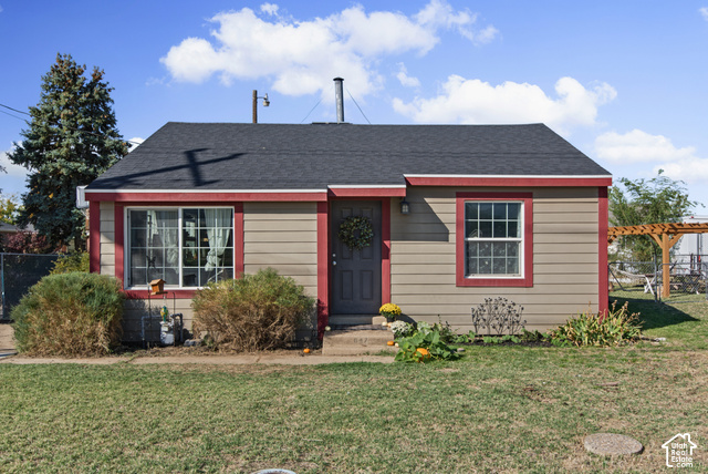647 N 2000 W — photo
