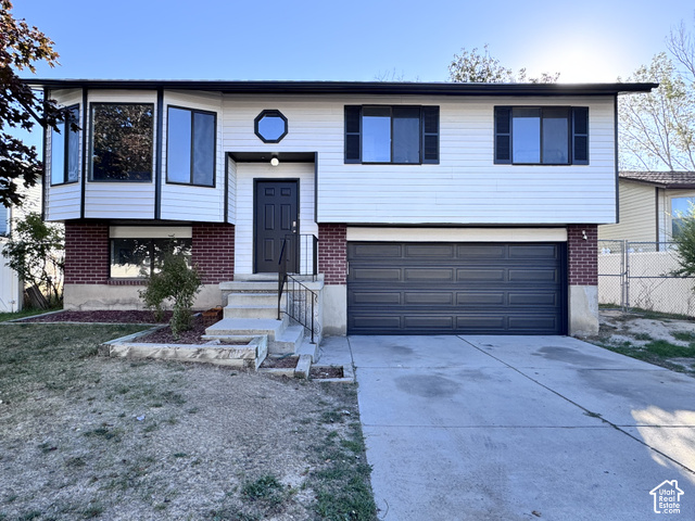 6119 Park Wood Dr — photo