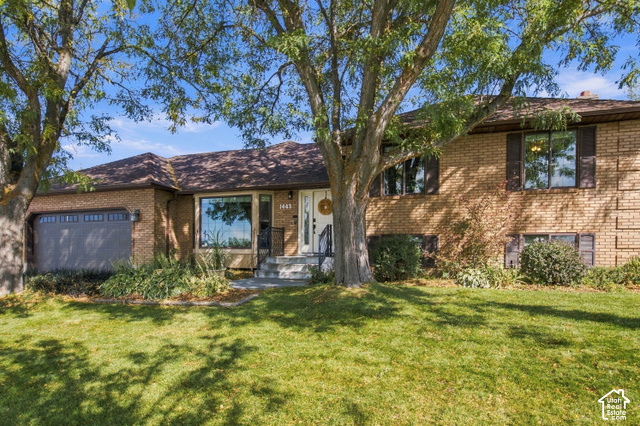 1443 E Hilda Dr — photo