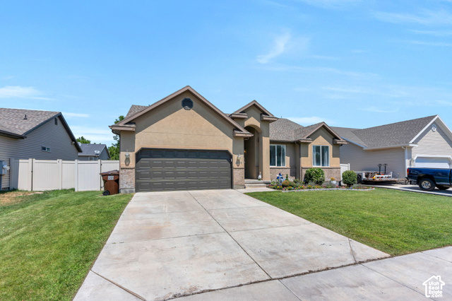 4613 E Bridleway Rd — photo