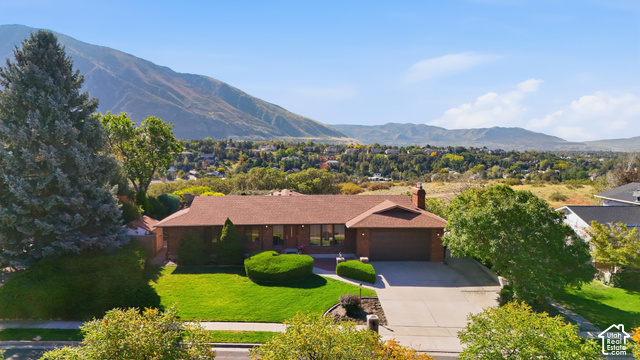 2230 E Sego Lily Dr — photo