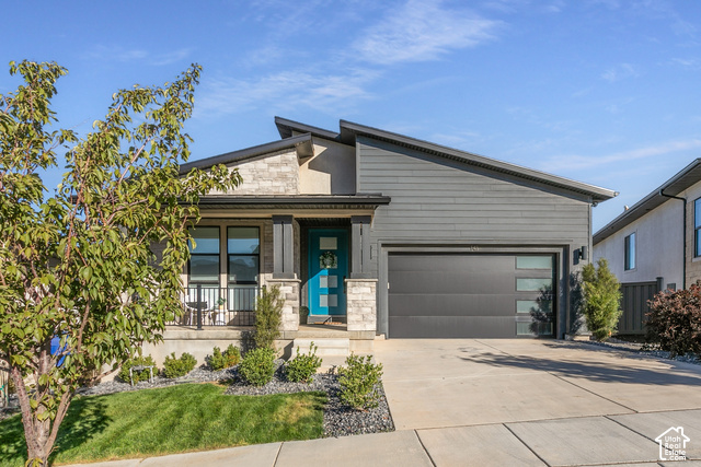 141 E Miller Ave — photo