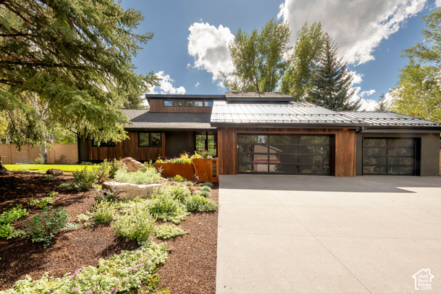 1461 Willow Loop — photo