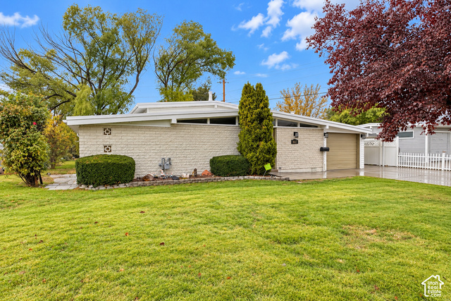 1647 W Lovely Rd — photo