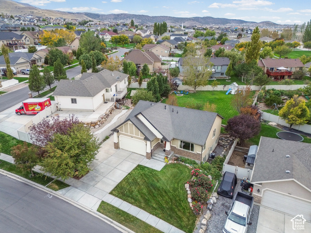 380 W Hillside Dr — photo