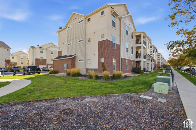 3696 W 1850 N #201 — photo