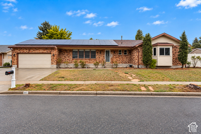 1947 E Viscounti Dr — photo