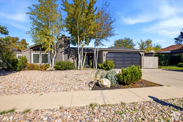 2592 W Dublin Dr — photo