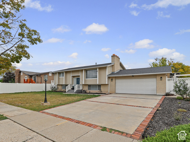 3339 W Meadowbrook Cir — photo