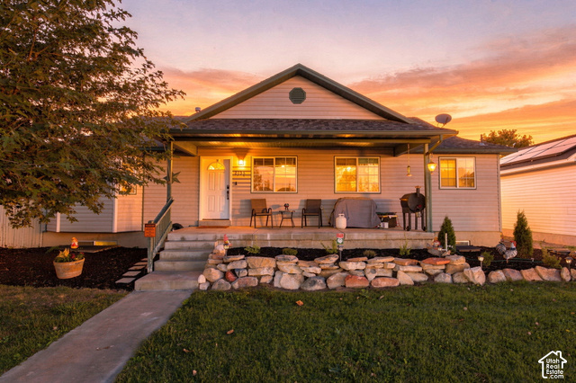 2135 E White Pine Rd — photo