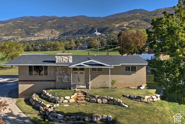 1059 E Arlington Way — photo