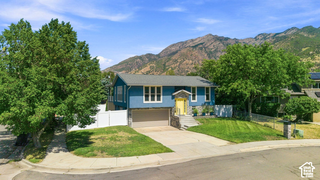 3173 E Barnhill Bay — photo