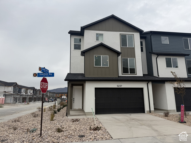 5237 N Greenfield Way #320 — photo