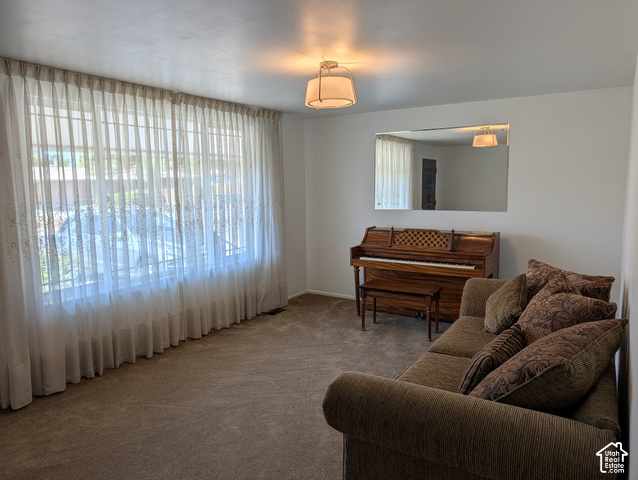256 E Tennyson Ave — photo
