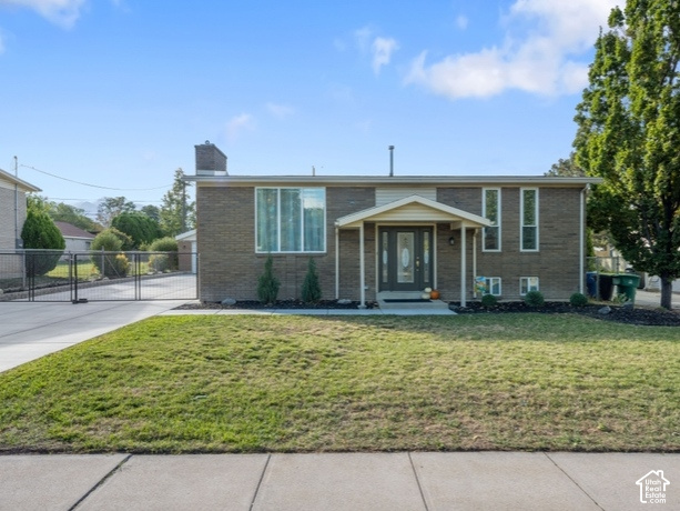 1600 E Tree View Dr — photo