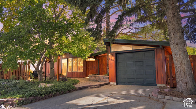 848 Juniper Dr — photo
