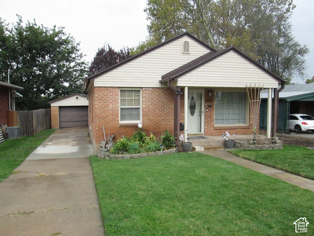 2337 Iowa Ave — photo