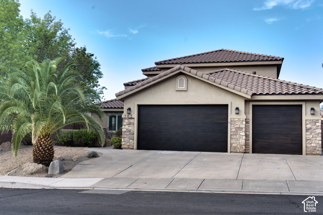 703 E Flag Stone Dr — photo