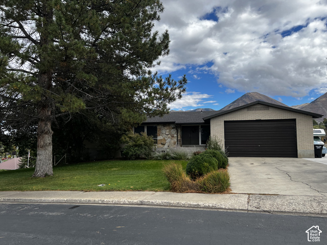 435 S Towers Dr — photo