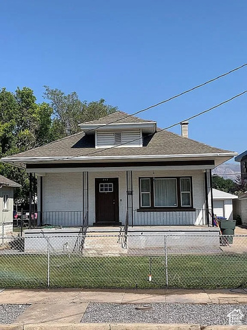 348 Parry St — photo