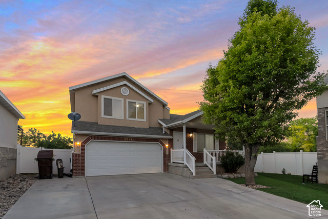 3388 W Briar Dr — photo