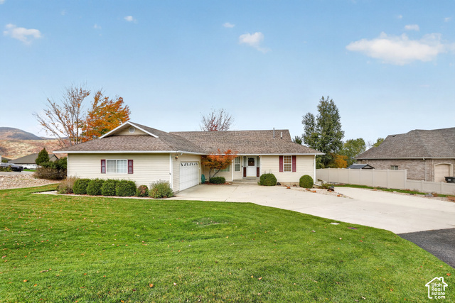 319 N Escalante Dr — photo