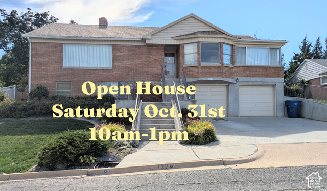 1379 E Kingston Dr — photo