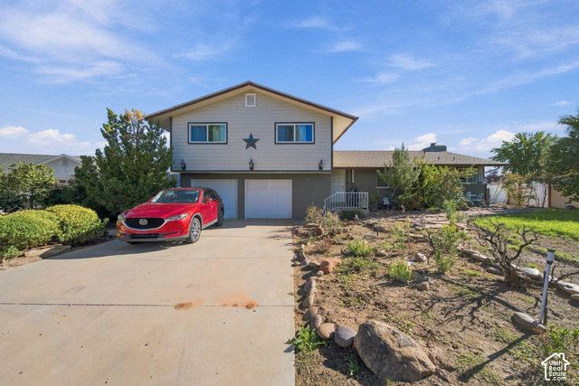 1995 Calliandra Cir — photo
