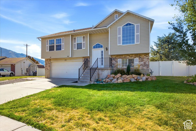 674 E Abottsford Ct — photo