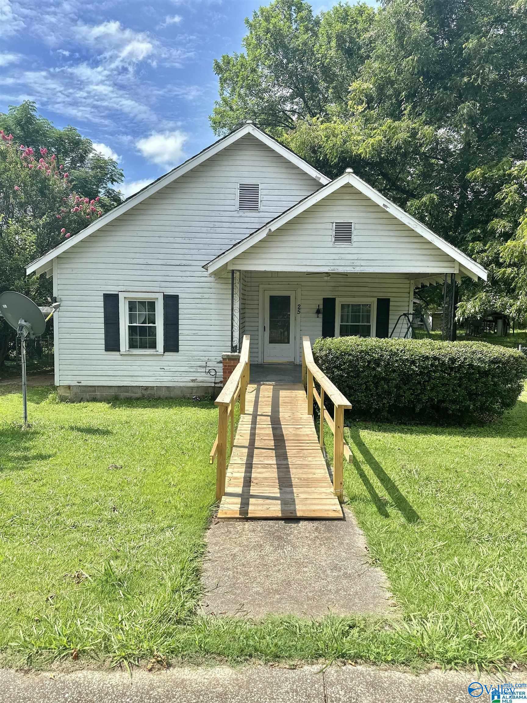 25 Mitchell Street — photo